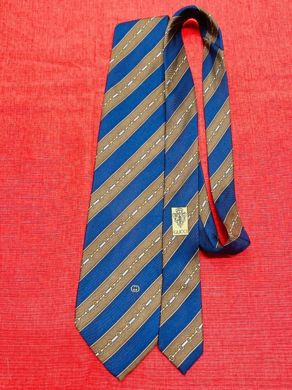 Classic Smooth Gucci Neck-Tie 100% silk blue brown gold striped, Italy Made ( 42
